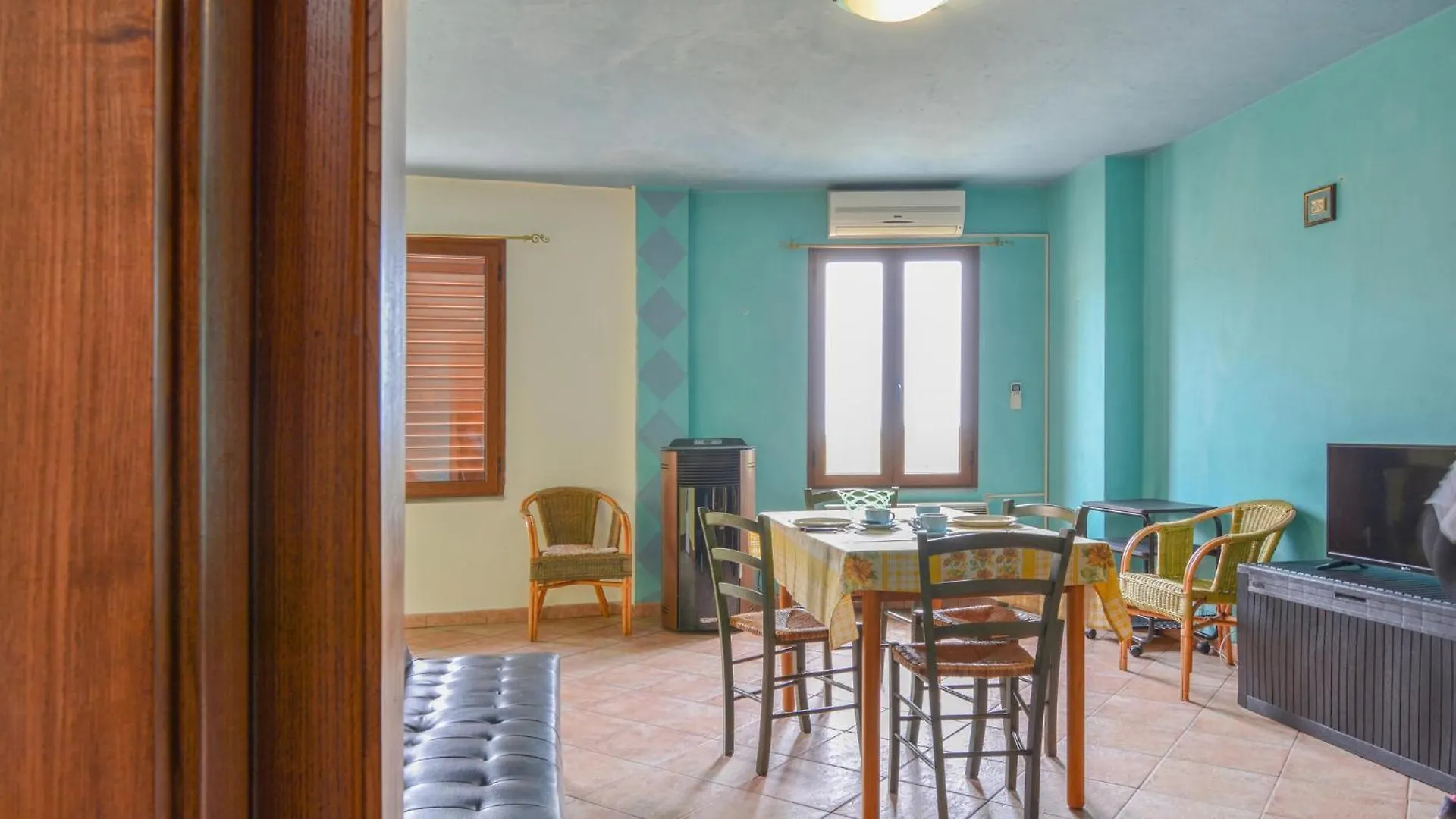 Lovely Apartment In Ilbono With Kitchen Italie